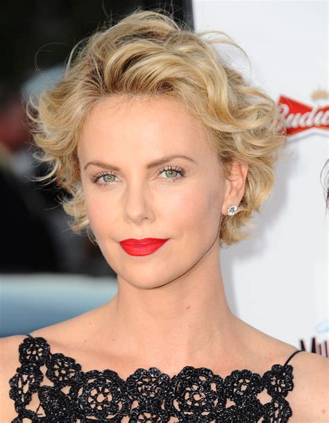 cheveux charlize theron